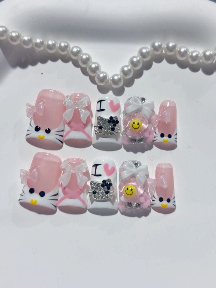Kurze Press on nails