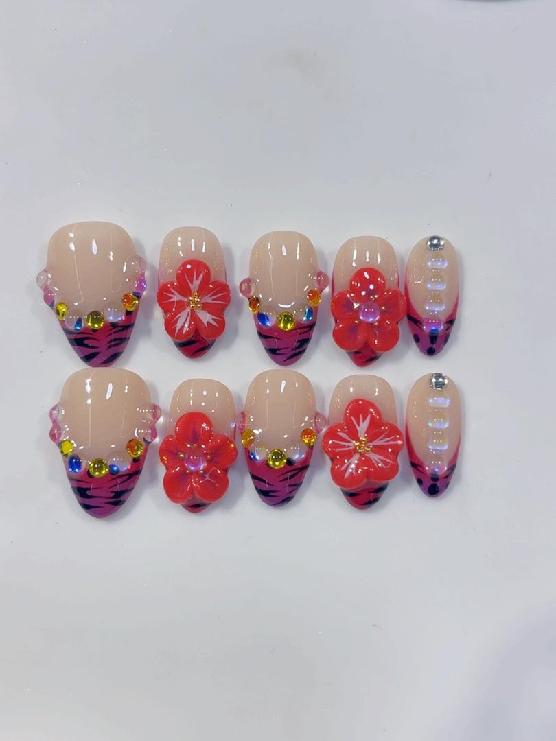 Kurze Press on nails