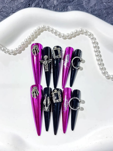 Violet Voodoo Press-On Nägel Stiletto lang, Violett und Schwarz mit silbernen Akzenten