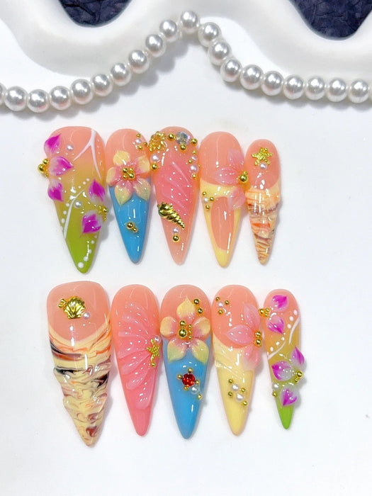 Seashell Sorbet Press-On Nägel Mandelform, bunter Mix in Nude, Rosa, Pink, Rot, Gelb, Grün und Blau mit goldenen Akzenten