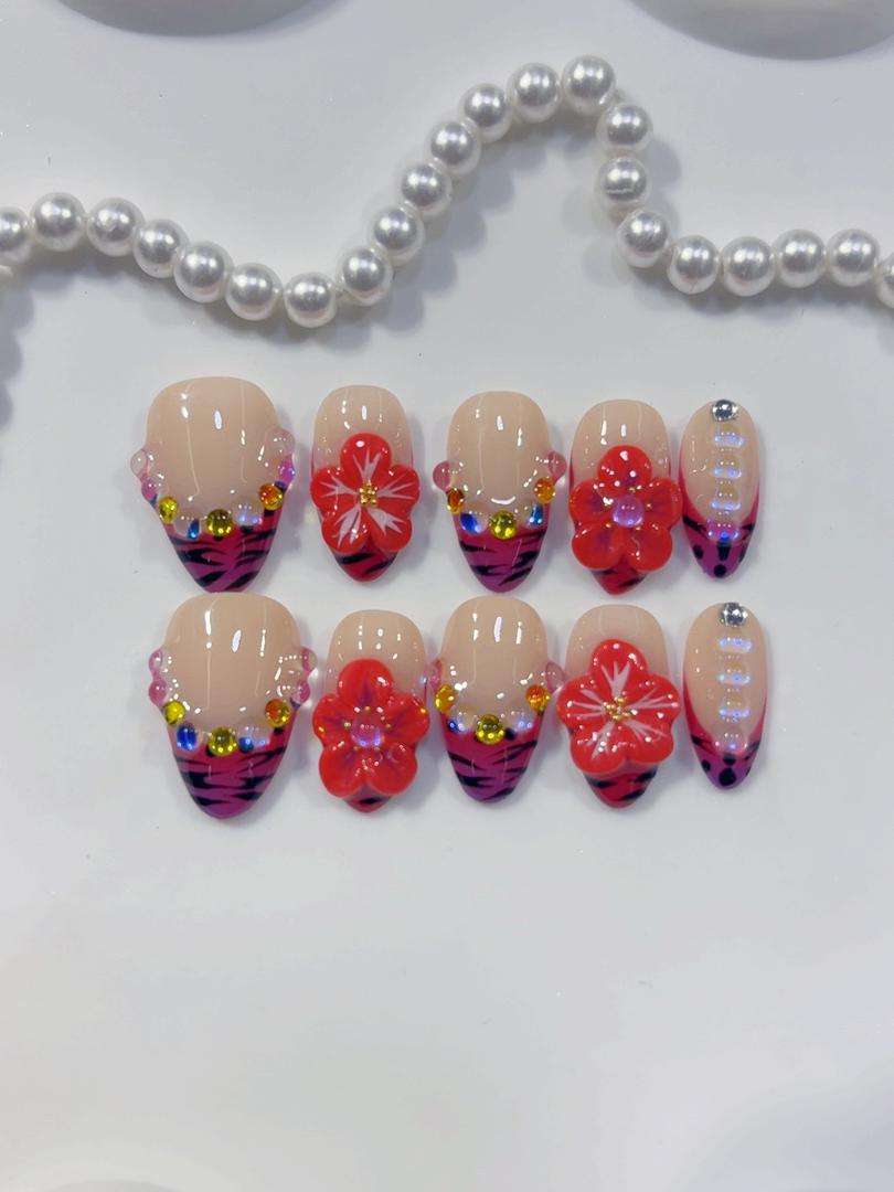 Kurze Press on nails